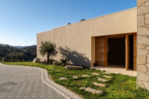 Exterior - Country House 'Quinta dos Anjos - Gerês' with Lake View, Wi-Fi and Air Conditioning (Guilhofrei)