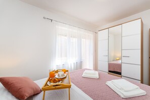Maison | 4 chambres, fer et planche à repasser