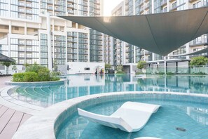 Apartemen | 4 kamar tidur dan internet