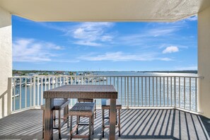 House, Accessible | 1 bedroom, Internet - Waterview Balcony HOT TUB Heated Pool Rum Bar (St. Petersburg)