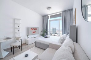 House - Stayshort - Jumeirah Village Circle Studio With Amazing Amenities (Dubai)