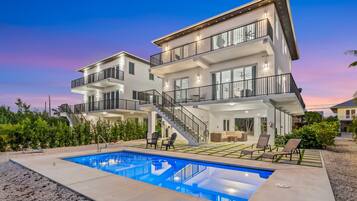 Villa | 4 bedrooms, Internet