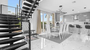 Villa | 4 Schlafzimmer, Internetzugang