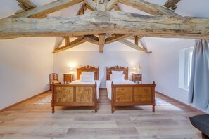 3 chambres, bureau, fer et planche à repasser, Wi-Fi