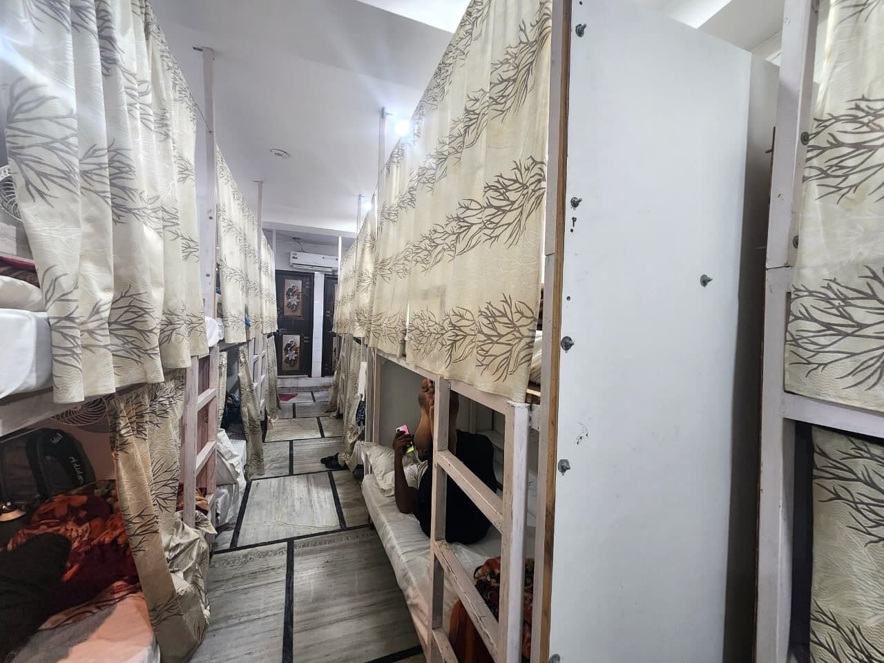 Deluxe Shared Dormitory | Free WiFi, bed sheets