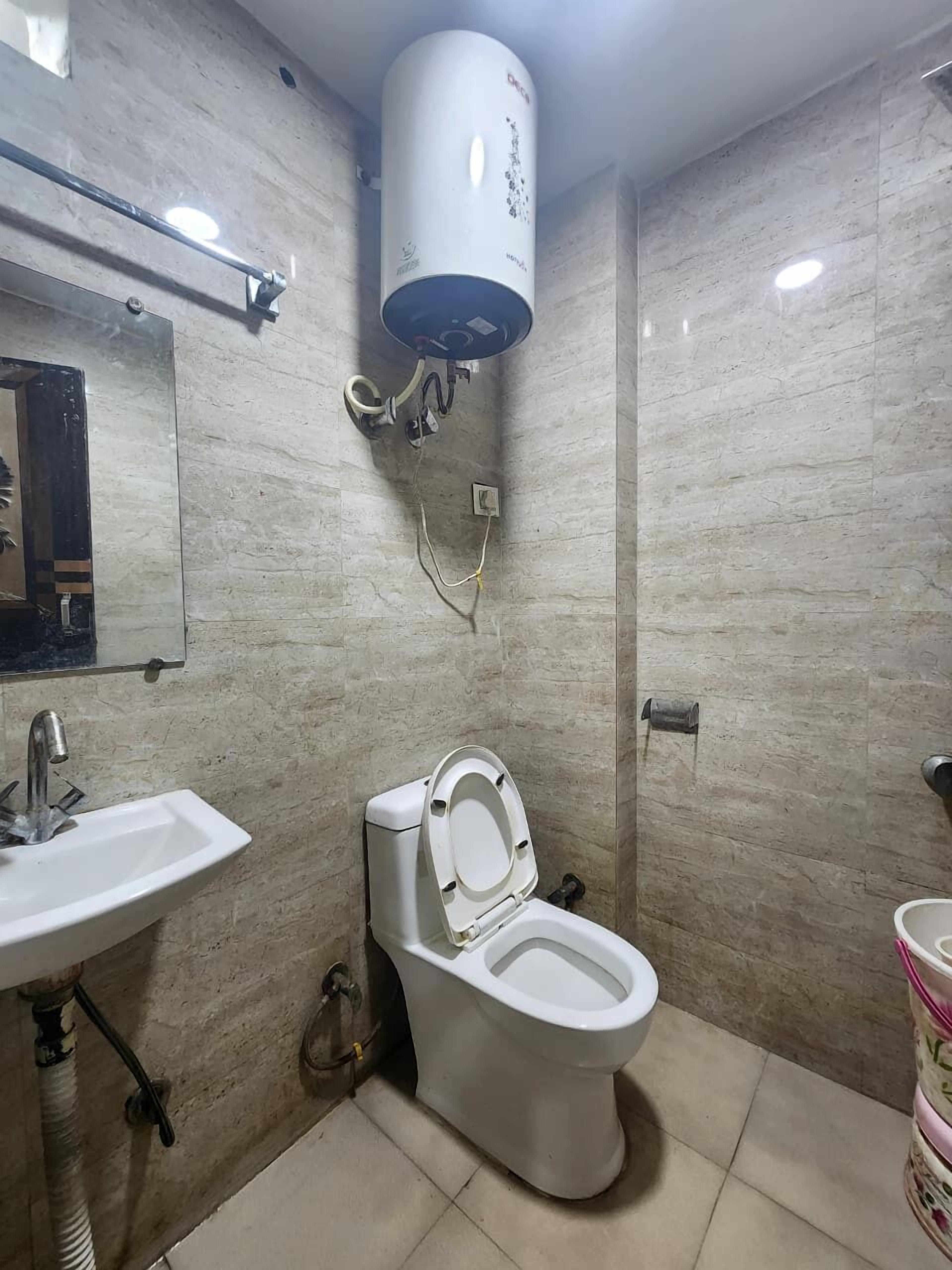 Dormitorio compartido Deluxe | Baño | Regadera, toallas, jabón, shampoo 