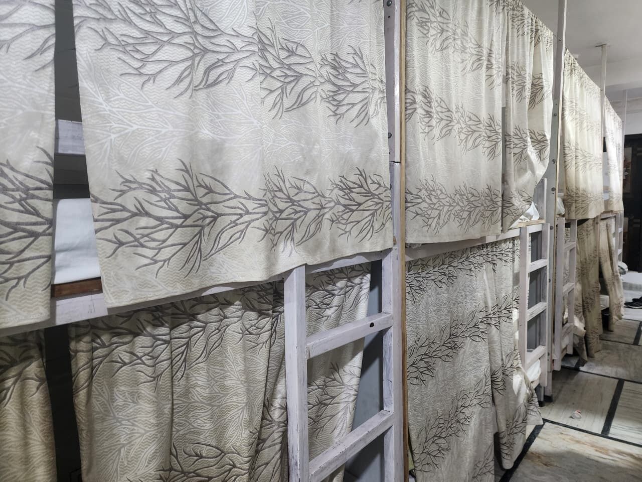 Free WiFi, bed sheets