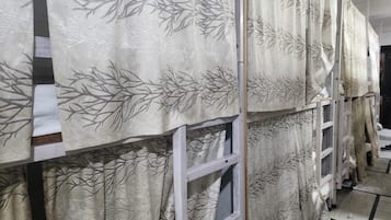 ๋ฌด๋ฃ WiFi, ์นจ๋ ์ํธ