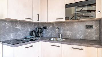 Huis | Privékeuken | Kookgerei, borden en bestek