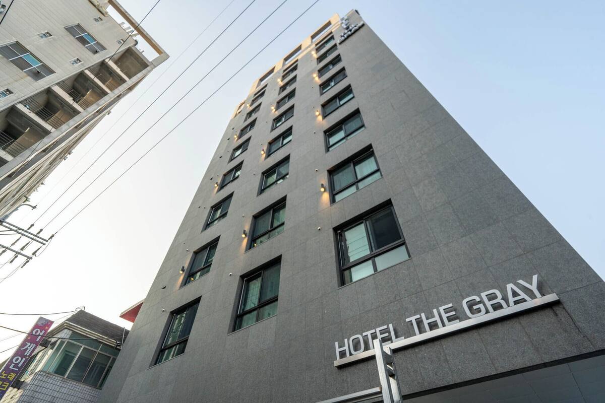 Walk-In Special Room - No Parking, Check-In 4 PM | Free WiFi, bed sheets
