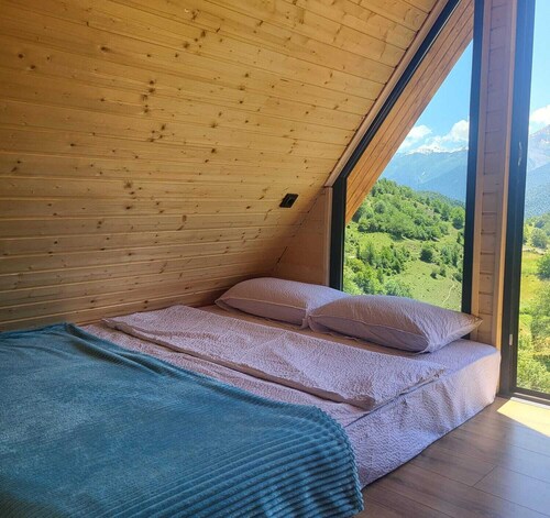 Svanieri cozy cottage in the mountains