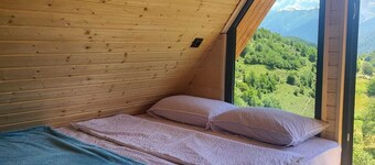 Svanieri cozy cottage in the mountains