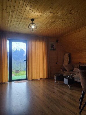 Fireplace - Svanieri cozy cottage in the mountains (Mestia Municipality)
