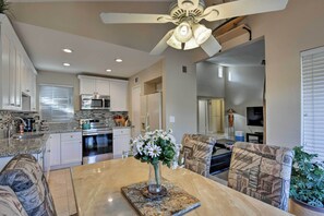 Apartment (2 Bedrooms) | Interior - Tempe Oasis 2 Mi to Sloan Park, Walk to ASU Campus (Tempe)