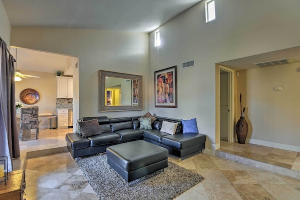 Apartment (2 Bedrooms) | Interior - Tempe Oasis 2 Mi to Sloan Park, Walk to ASU Campus (Tempe)