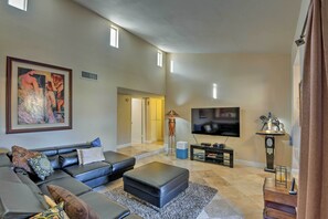 Apartment (2 Bedrooms) | Interior - Tempe Oasis 2 Mi to Sloan Park, Walk to ASU Campus (Tempe)