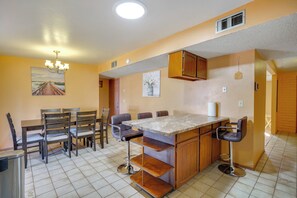 Interior - 7 Mi to Saguaro Nat'l Park: Tucson Home w/ Yard (Tucson)