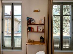 Interior - Ginkgo (Autun)