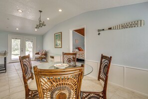 House (3 Bedrooms) | Interior - Coastal Escape w/ Yard Near Anna Maria Island (Bradenton)