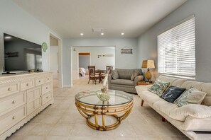 House (3 Bedrooms) | Front of property - Coastal Escape w/ Yard Near Anna Maria Island (Bradenton)