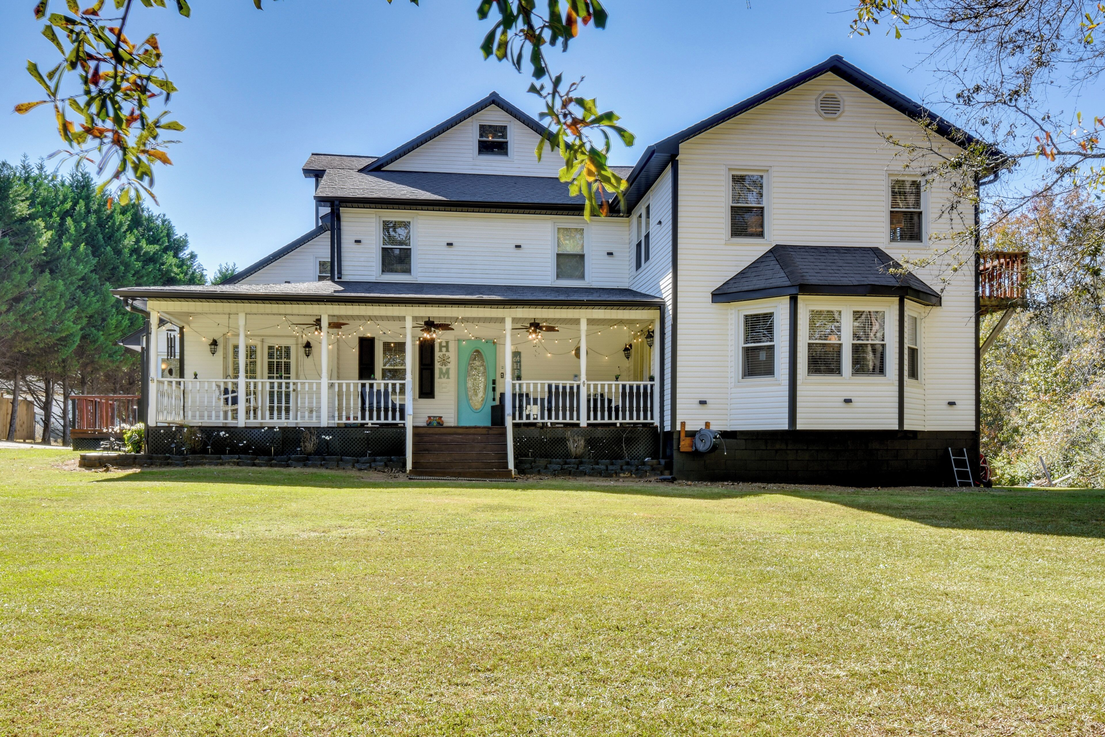 House (5 Bedrooms) | Interior