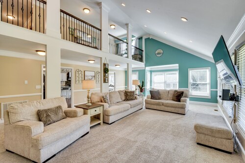 Spacious Anderson Home: Great for Group Retreats