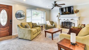 Unclassified image, 4 of 27, button - Mountain-view Retreat w/ Hot Tub in Centerville! (Centerville)