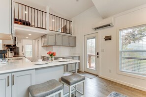 House (1 Bedroom) | Interior