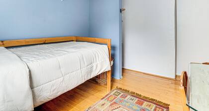 Near Trails, Parks & Orchards: Germantown Retreat