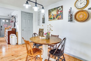 Apartment (3 Bedrooms) | Interior - Near Trails, Parks & Orchards: Germantown Retreat (Germantown)