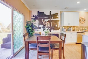 Interior - 7 Mi to Boyce Park: Family Townhome in Verona! (Verona)