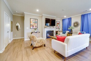 Interior - 7 Mi to Boyce Park: Family Townhome in Verona! (Verona)