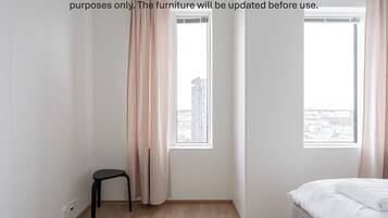 Classic-Apartment, Stadtblick | Schreibtisch, laptopgeeigneter Arbeitsplatz, Bügeleisen/Bügelbrett