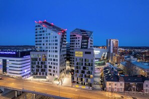 Front of property - 12th Floor Sauna Retreat with Views (Tampere)