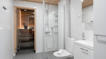 Classic Apartment, City View | Bathroom