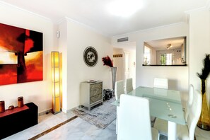 Dining - Beautiful apartment, 10 minutes walk from the beach (Urbanización Estrella de la Bahía)