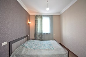 1 habitación, tabla de planchar con plancha y internet 