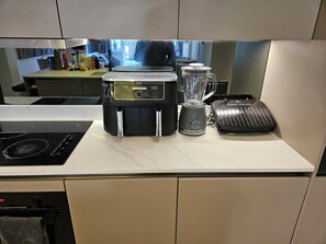Private kitchen - Luxury 2 double bedroom Apt in the heart of Purley (Greater London)