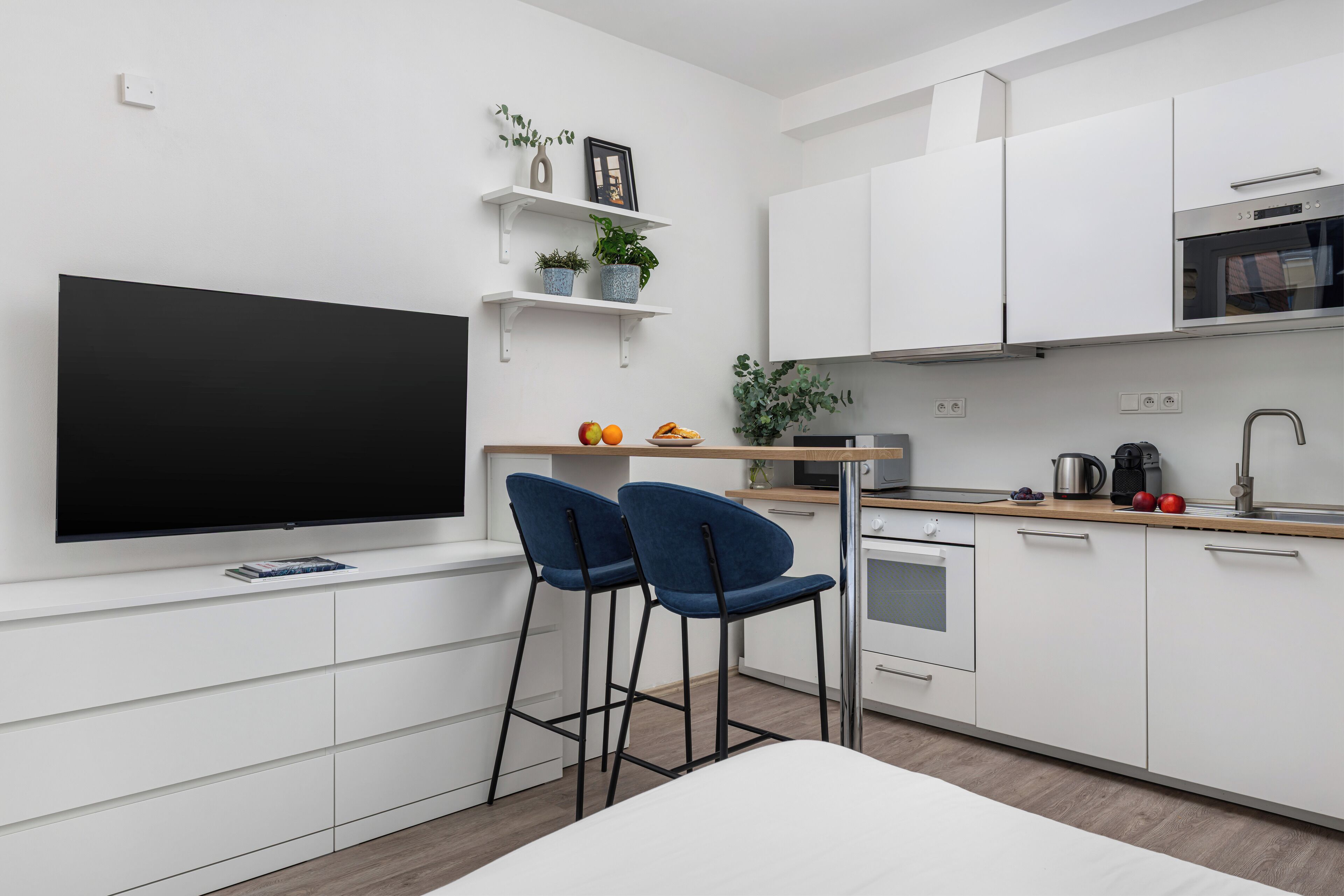 City Apartment | Blackout curtains, free WiFi