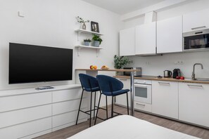 City Apartment | Blackout curtains, free WiFi - Enjoy Downtown Boutique Apartments #12 by Goodnite cz (Brno)