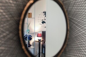 Suite 2 | Escritorio, insonorización, tabla de planchar con plancha y wifi gratis 