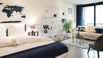 Desk, soundproofing, iron/ironing board, free WiFi