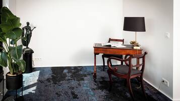 Suite 3 (duplex) | Living area | Printers