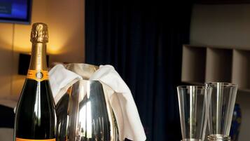 Suite 1 | Living area | Printers