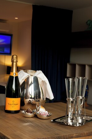 Suite 1 | Coin séjour | Imprimantes