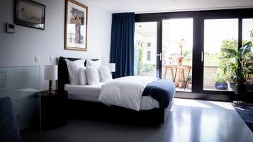 Bureau, chambres insonorisées, fer et planche à repasser, Wi-Fi gratuit