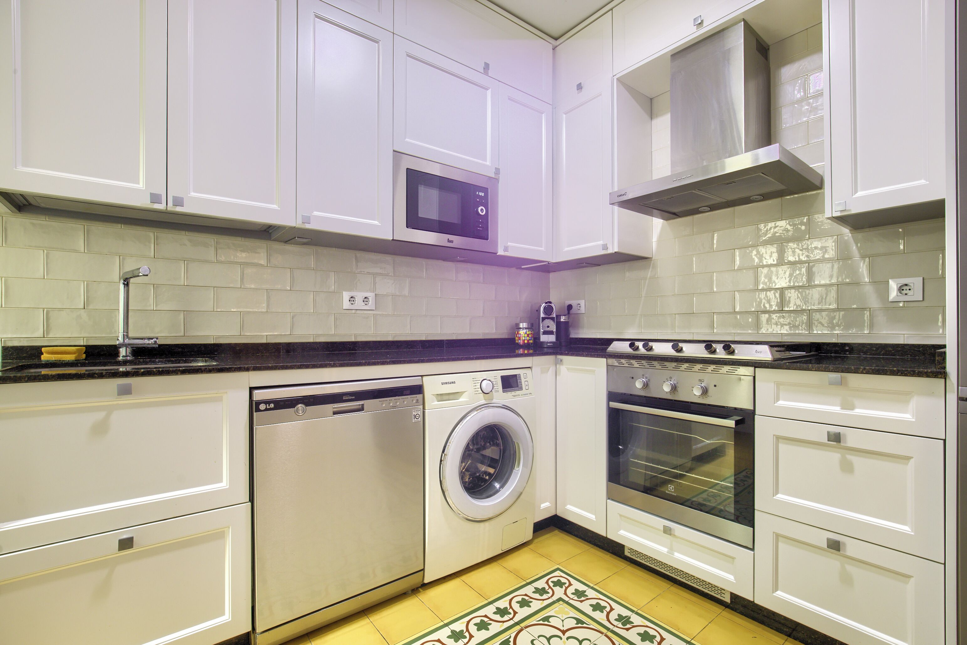 Microwave, oven, stovetop, dishwasher