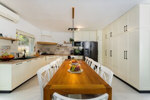 Dining - Tranquil Sea View Escape on Hvar Island (Jelsa)