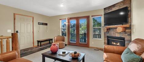 TV, fireplace, offices