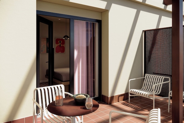 Estudio, balcón | Terraza o patio